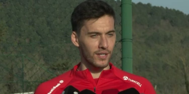 Umut Nayir: Milli forma herkese açık