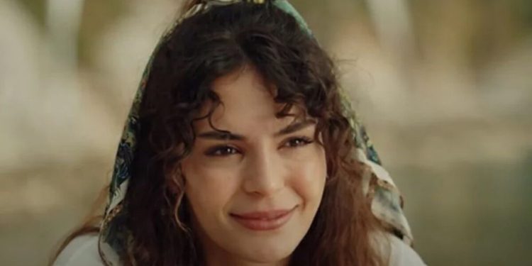 Yüz Yıllık Mucize dizisinin Harika’sı Ebru Şahin kimdir? Ebru Şahin aslen nereli ve kaç yaşında?