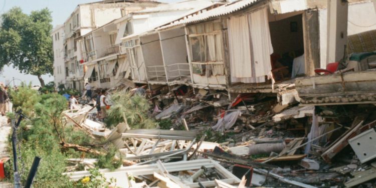 17 Ağustos Marmara Depremi’nin üzerinden 24 yıl geçti