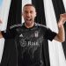 Cenk Tosun, kadroya geri dönüyor