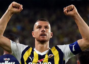 Edin Dzeko, Süper Lig’deki ilk maçında iki gol attı