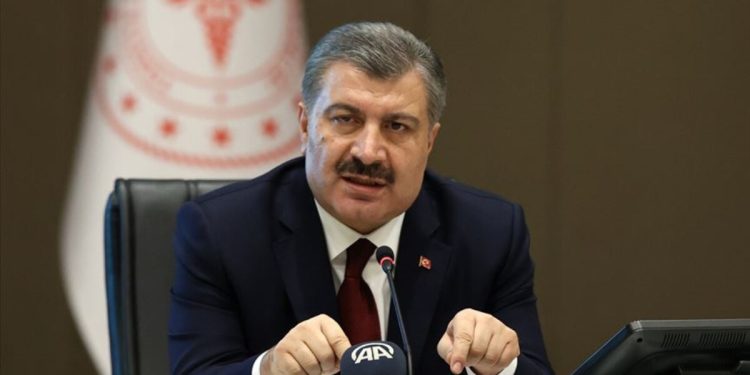 Fahrettin Koca’dan doktorlara mektup: Çalışma şartlarında ikinci Beyaz Reform dönemini başlattık