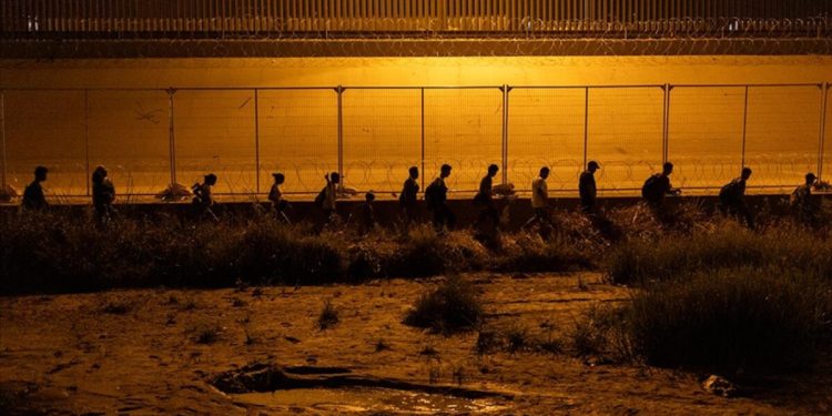 İklim değişikliği insanları göçe zorluyor