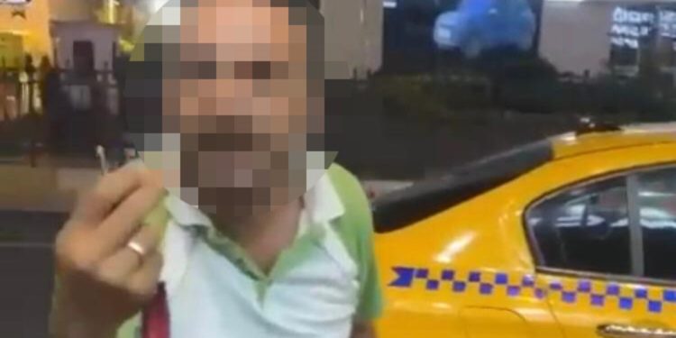 İstanbul’un 3 farklı noktasında taksi şoförü ve müşteri kavgası