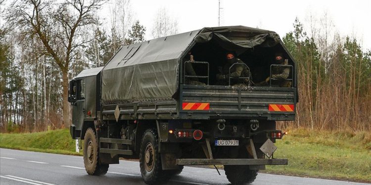 Polonya, Belarus sınırındaki asker sayısını artıracak
