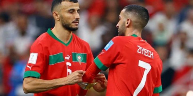 Romain Saiss’tan Hakim Ziyech paylaşımı