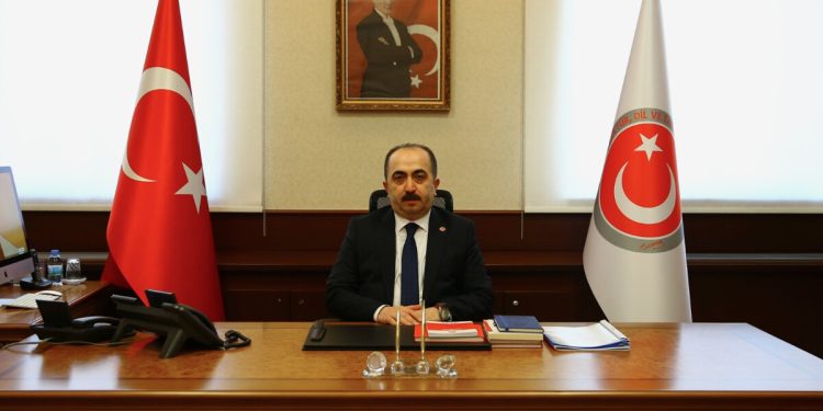 Türk Tarih Kurumu’nun yeni başkanı Yüksel Özgen oldu