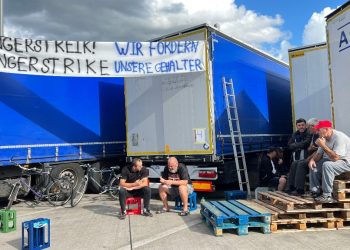 Almanya’da 85 tır şoförü maaşlarını alamadıkları için açlık grevinde