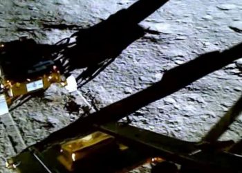 Hindistan, Ay’a indirdiği uzay keşif aracı Chandrayaan-3 ile temas kuramıyor