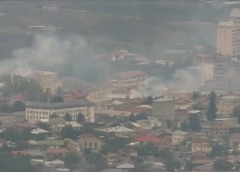 Karabağ’da Ermeniler kasıtlı yangınlar çıkararak arşivleri imha ediyor