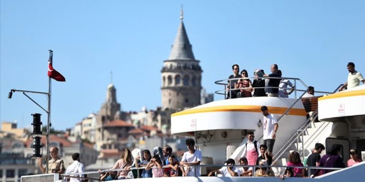 Turistler en çok İstanbul’da harcıyor! Yabancı turistlerin harcama oranları arttı