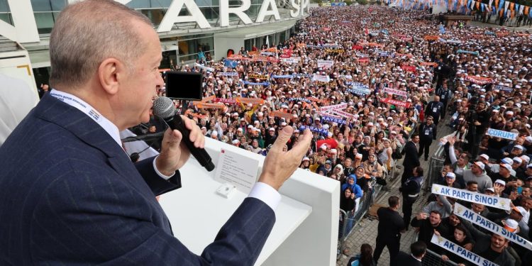 AK Parti’nin MKYK üyeleri belli oldu! İşte 75 kişilik liste…