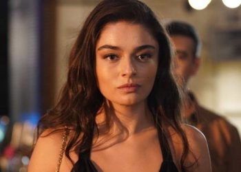 Ayça Ayşin Turan bozkırda cesur pozlarıyla dumur etti! “Güzellikte sınır tanımıyorsun”