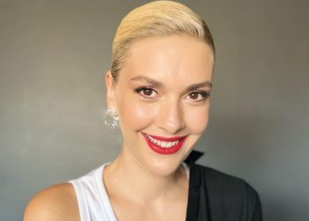 Bergüzar Korel, eski fotoğraflarını yayınladı