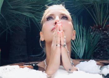 Çağla Şıkel, Victoria Secret’tan teklif almadığını söyledi