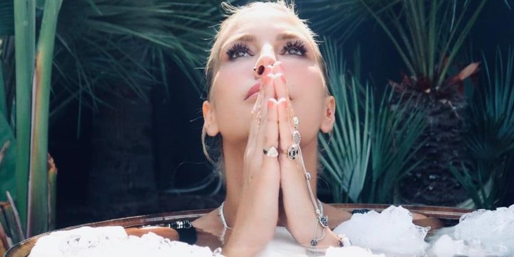 Çağla Şıkel, Victoria Secret’tan teklif almadığını söyledi