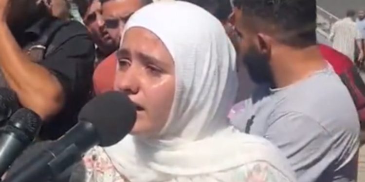 Filistinli kızdan yürek burkan sözler: Bizler sadece çocuğuz, ne suçumuz var