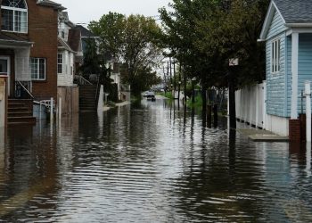 New York’ta şiddetli yağışlar sebebiyle olağanüstü hal ilan edildi