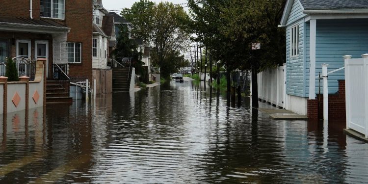 New York’ta şiddetli yağışlar sebebiyle olağanüstü hal ilan edildi