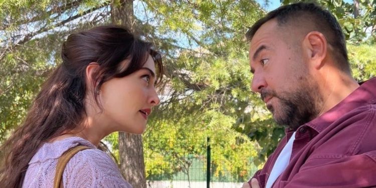 O kare sosyal medyayı salladı! Esra Bilgiç ve Ata Demirer aynı karede..