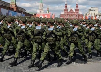 Putin imzaladı: Rusya, 130 bin genci askere alacak