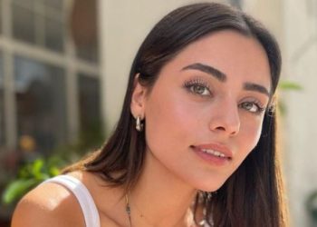 Sıla Türkoğlu yeşil tarzıyla dünyayı kıskandırdı! “Düştük yine güzelliğine”