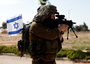 İsrail ordusu, Lübnan sınırındaki 14 bölgenin tahliye edilmesini istedi