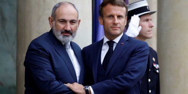 Taraflardan anlaşma kararı: Fransa, Ermenistan’a silah satacak