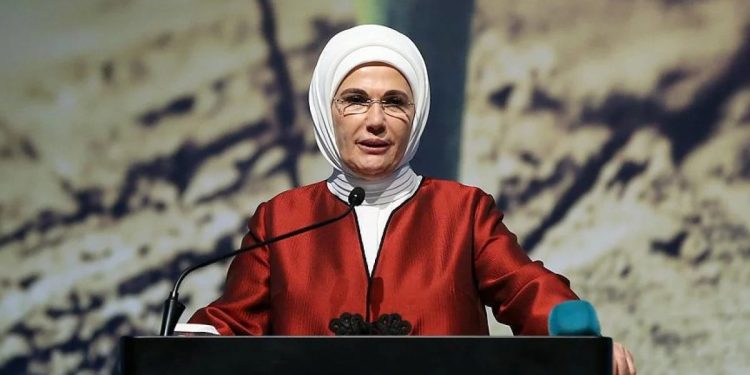 Emine Erdoğan’dan Filistinli çocuklara yardım eli: Türkiye’de koruma altına alınacaklar