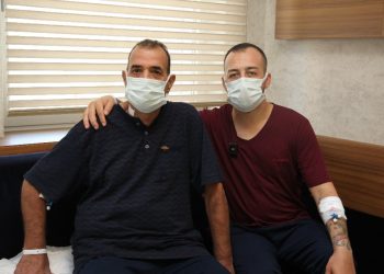 İzmir’de eski kayınbabası karaciğer yetmezliği yaşadı! Donör çıkmayınca karaciğerini verdi…