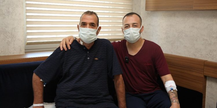 İzmir’de eski kayınbabası karaciğer yetmezliği yaşadı! Donör çıkmayınca karaciğerini verdi…