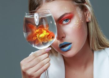 Kadınlarda vajinal akıntı! Hangi renk hangi anlama geliyor…