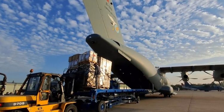 MSB’den Gazze’ye yardım paylaşımı: Malzemeler için 4 sorti planlandı