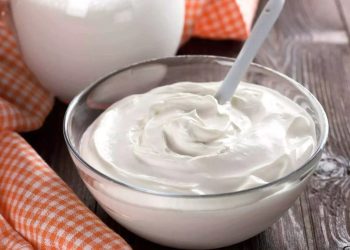 Yoğurdun sulanmasını ve ekşimesini önlüyor! Sır gibi saklanan teknik bakın neymiş… Duyan “Yuh” dedi!